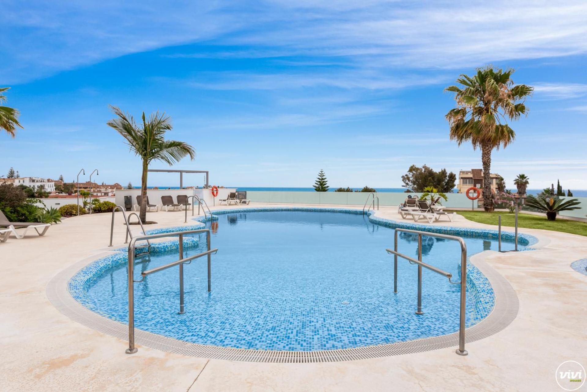 Lägenhet Vivi Homes - Sultana Gym, Pool, Terrace & Sea View *